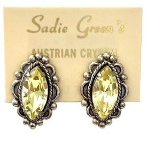 Vintage Austrian Crystal Stud Earrings!